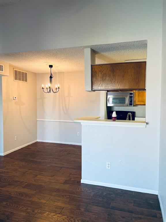 Building Photo - 3770 Lovers Wood Ln