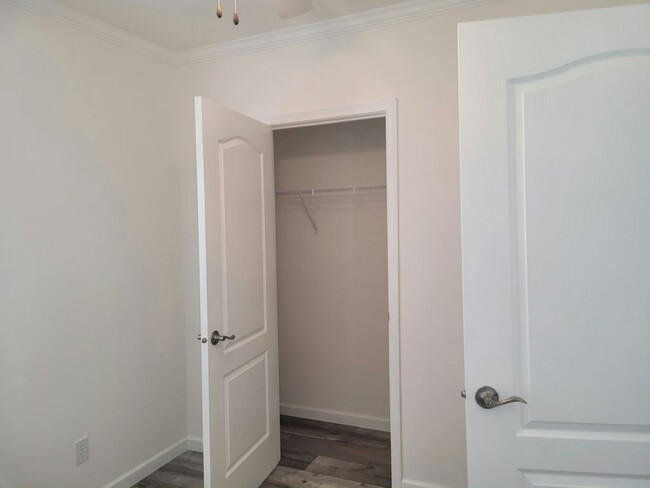 Building Photo - 5523 Eugene Dr