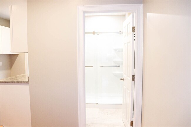 Building Photo - 133 Kendrick Ave