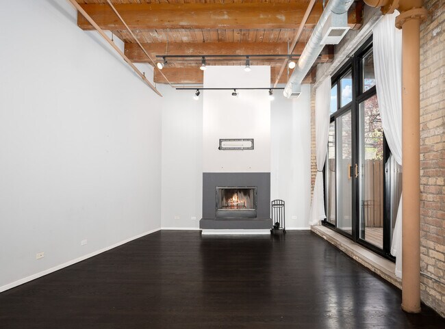 Building Photo - 2300 W Wabansia Ave