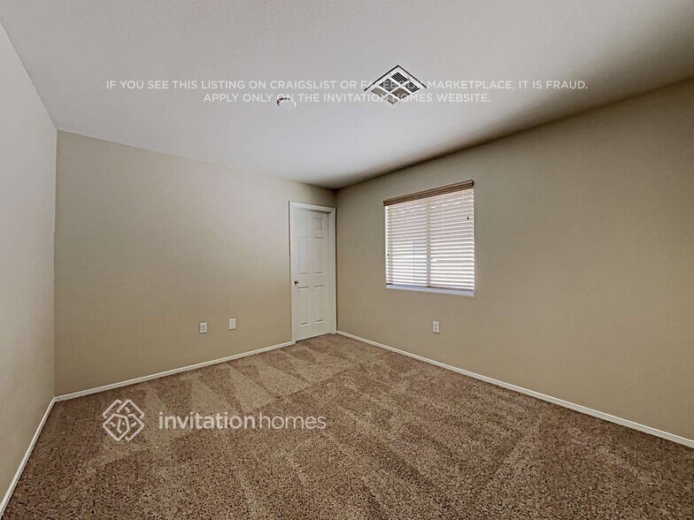 Building Photo - 10928 Salernes St