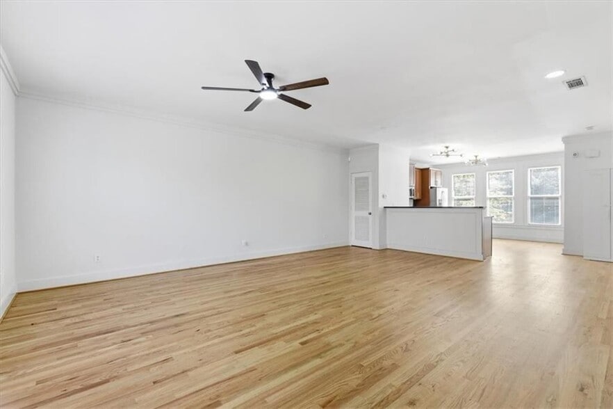 Building Photo - 740 Liberty Commons Dr NW