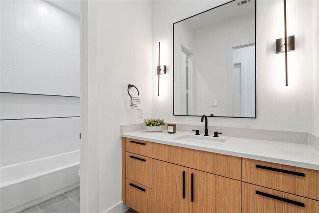 Building Photo - 6622 St Augustine St