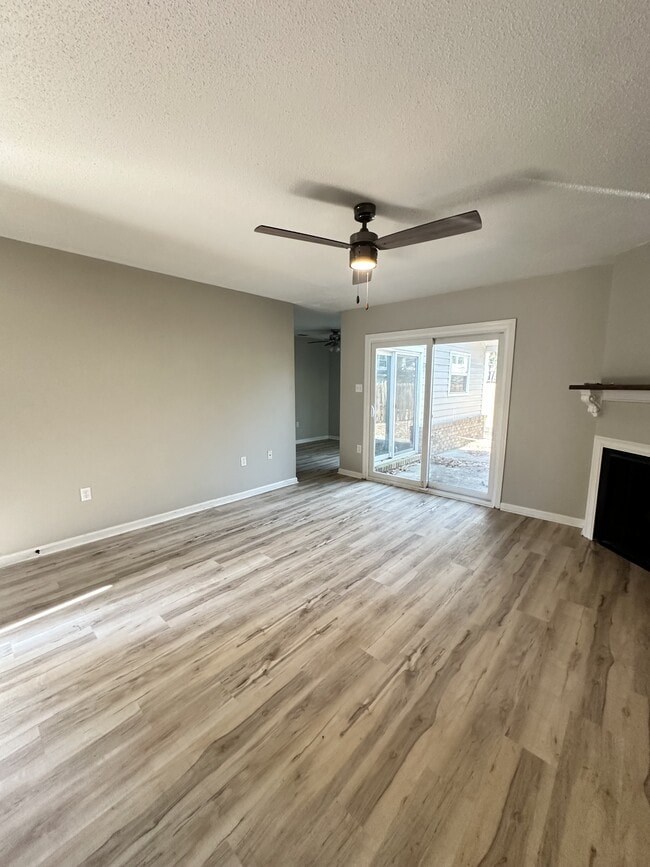 Building Photo - 38 Helmsman Ct