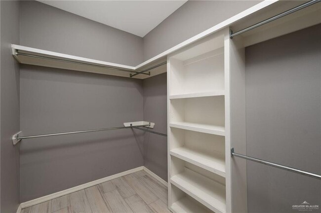 Building Photo - 14 Ebony Ave