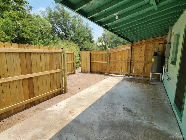 Building Photo - 2100 N 12th St