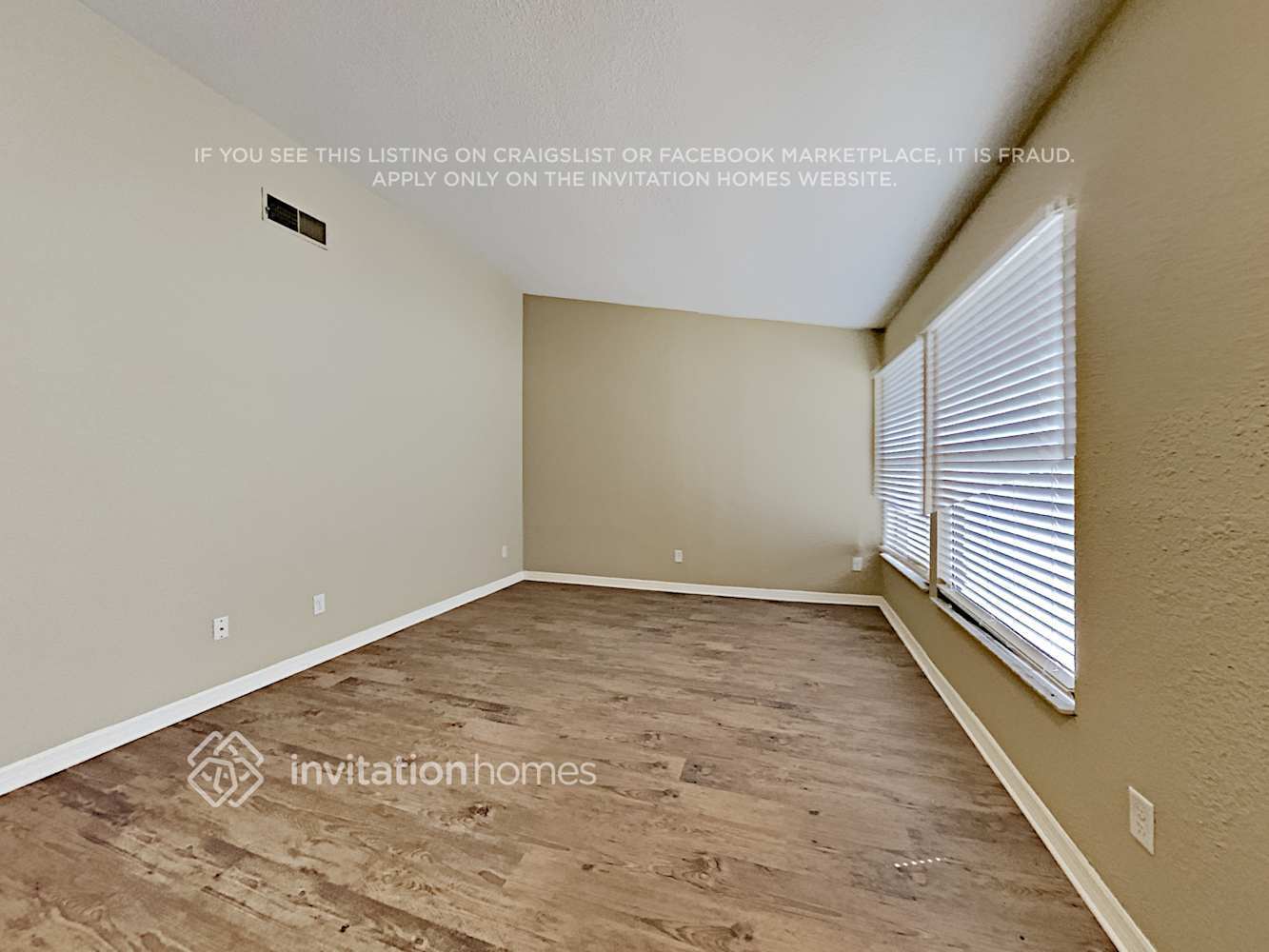 Building Photo - 979 N Jerico Dr