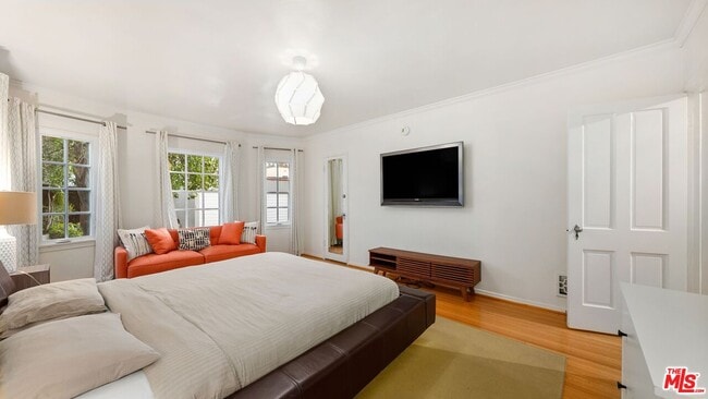 Building Photo - 434 N Genesee Ave