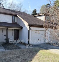 Building Photo - 2002 Stephens Ct