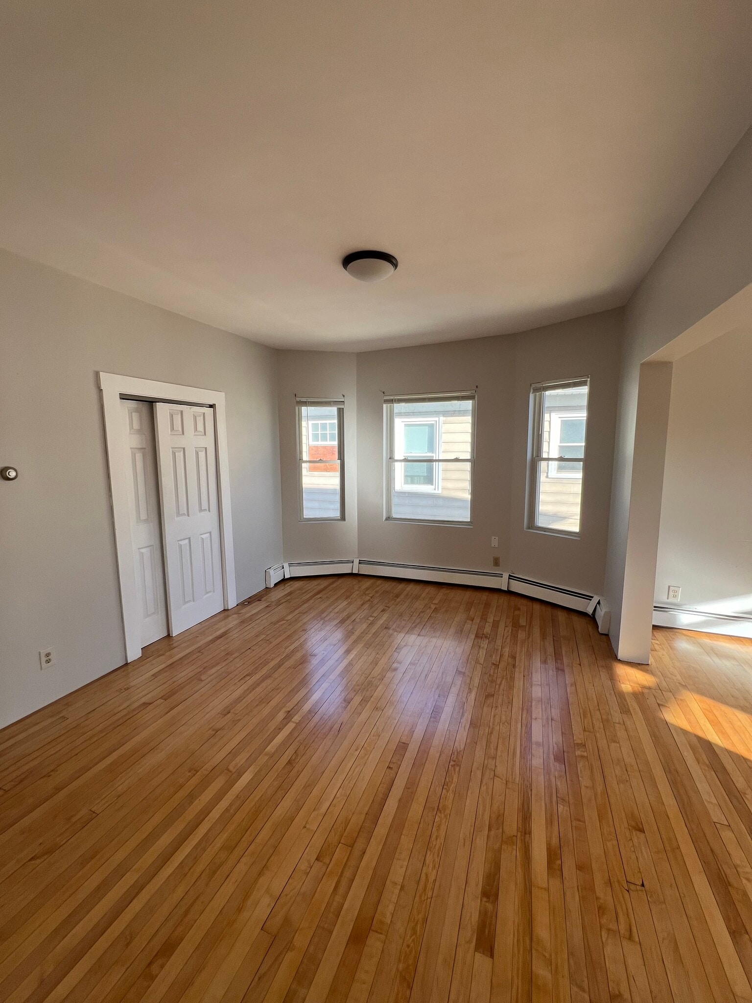 Dining 2 - 69 Frederick Ave