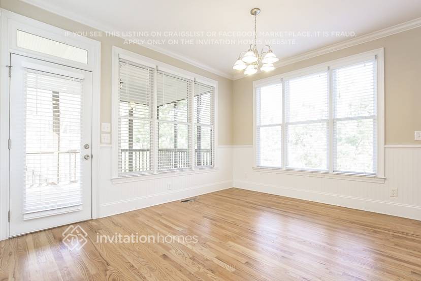 Building Photo - 215 Montana Way