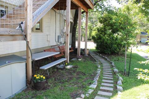 downstairs too - 1822 W 35th St