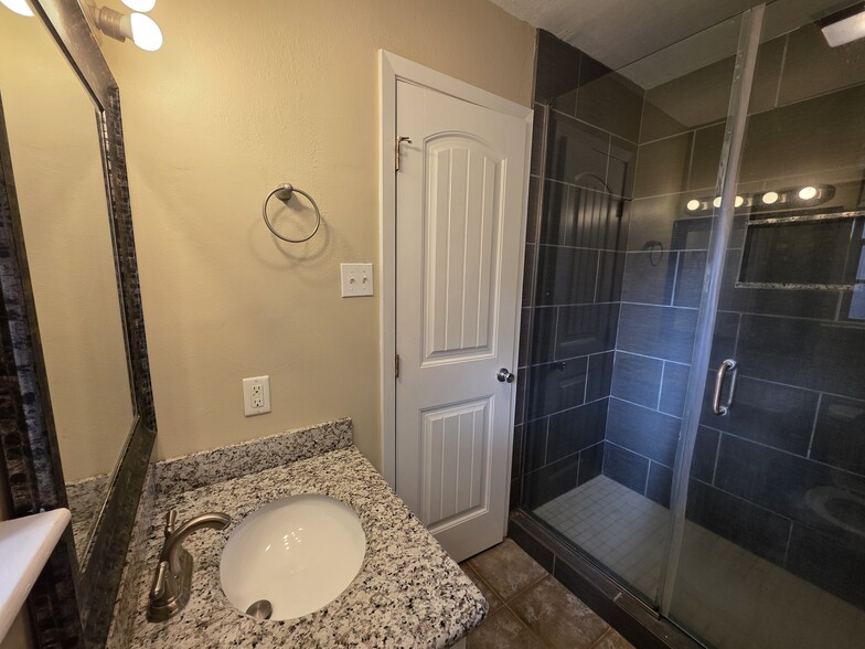 Building Photo - 5219 Goodland Dr