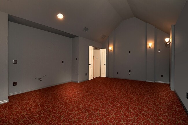 Building Photo - 8858 Van Allen Dr