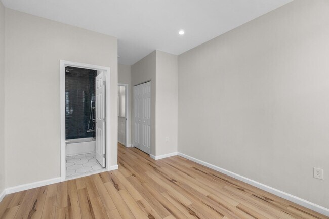 Building Photo - 3404 Noble St