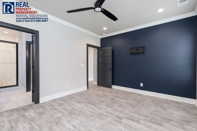 Building Photo - 3527 Pershing Dr