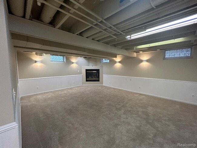 Building Photo - 1577 E Melton Rd