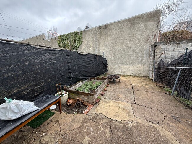 Building Photo - Charming Home in the Heart of Brewerytown