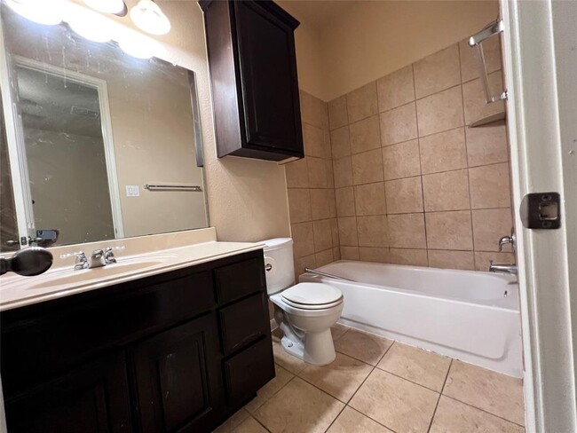 Building Photo - 108 Cascada Lane
