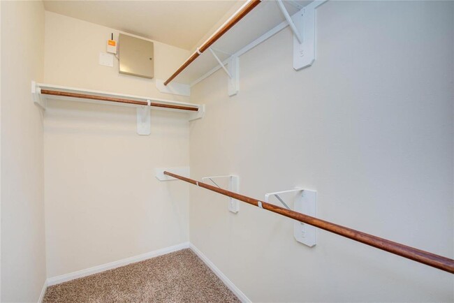 Building Photo - 2131 Tandy Park Way
