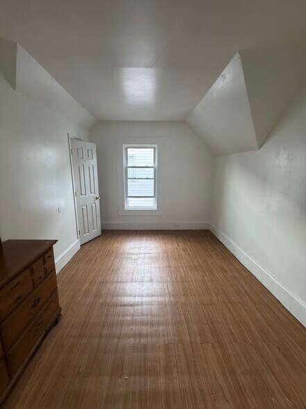 Building Photo - 159 Blaine St