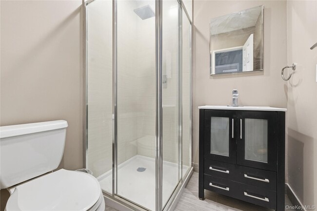 Building Photo - 59-17 Kissena Blvd