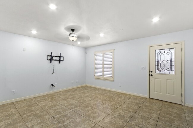 Building Photo - 14222 Poets Rock Ln