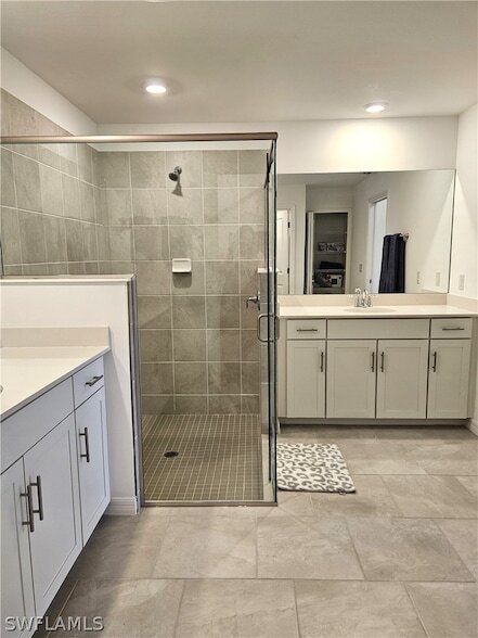 Building Photo - 5739 Oakmont Ct