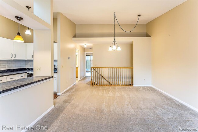 Building Photo - 61960 Arlington 116 3