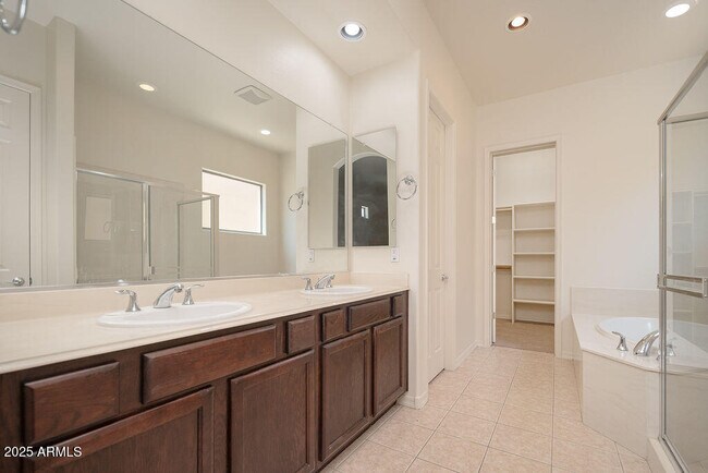 Building Photo - 2406 N 142nd Ave