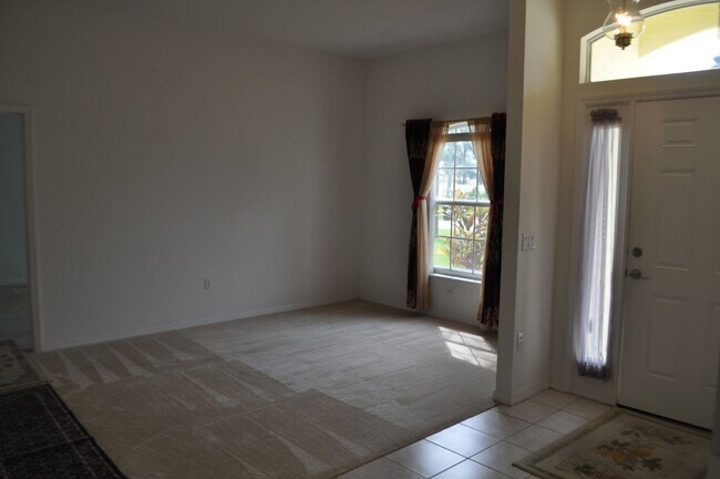 Building Photo - Lovely home in Pine Lakes