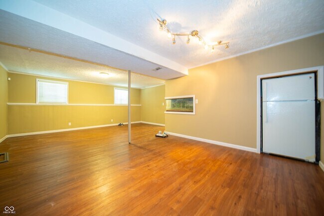 Building Photo - 8307 Castle Farms Rd