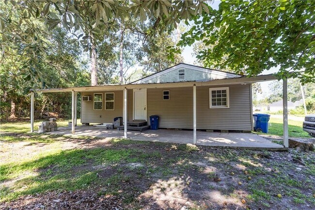 Building Photo - 59086 Dogwood Ln