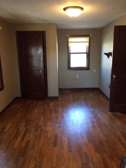 Building Photo - 803 23rd St S