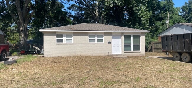Building Photo - 6167 Matthews St