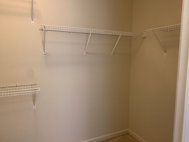 Building Photo - Chilesburg home with full unfinished basement  260409