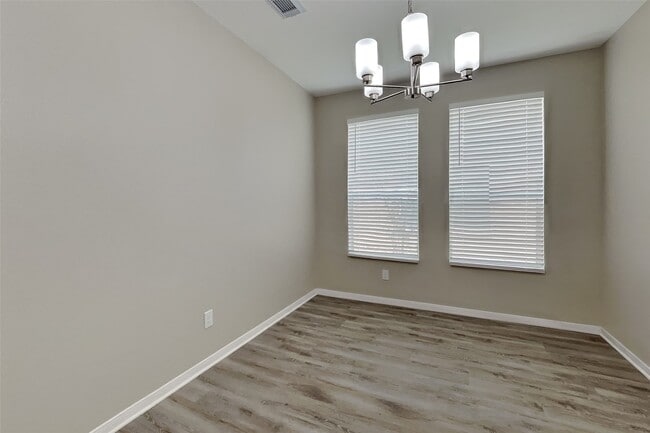 Building Photo - 15323 Fir Woods Ln