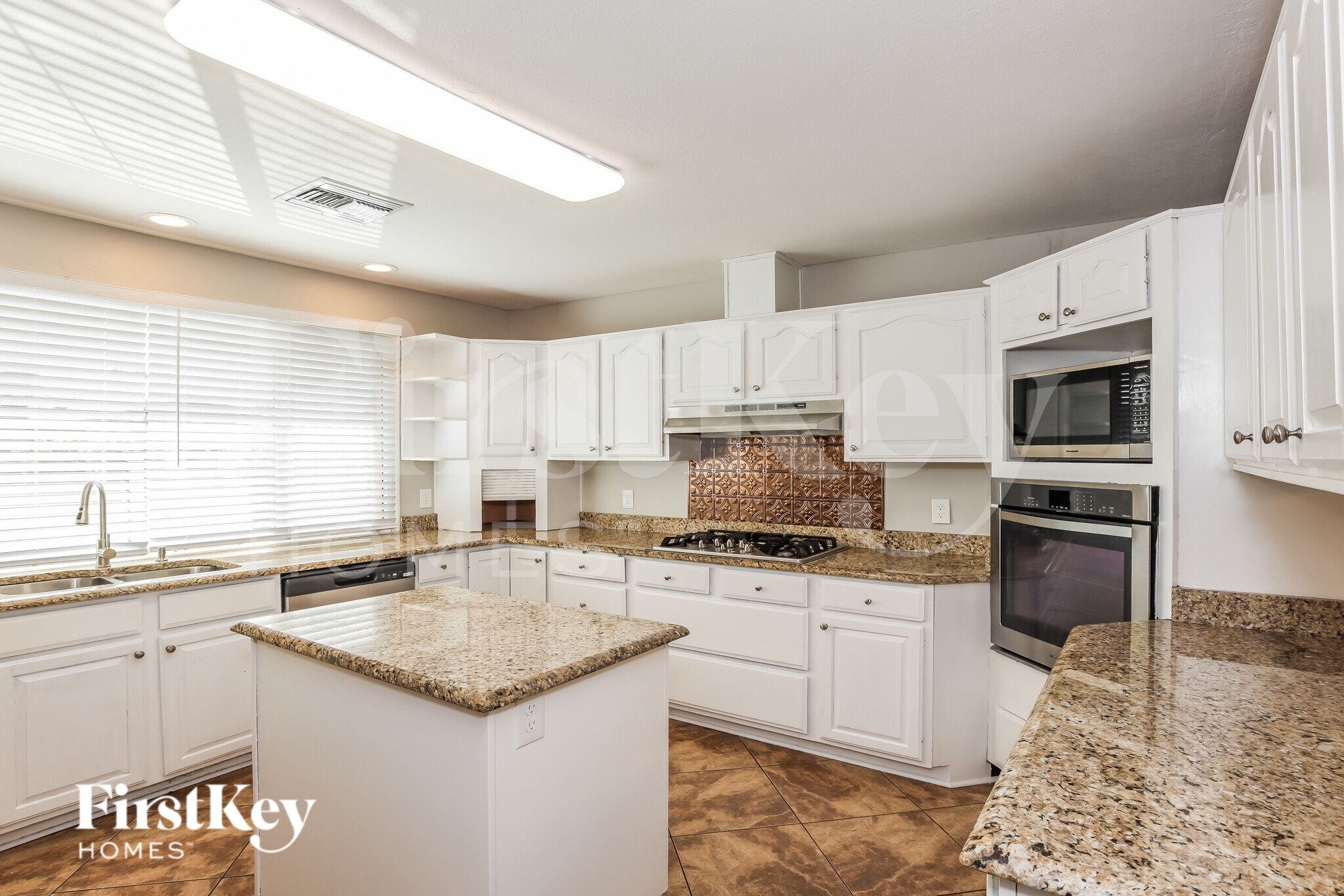 Building Photo - 4845 W Las Palmaritas Dr