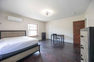 Building Photo - 11417 Wade Park Ave
