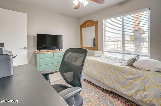 Building Photo - 9819 N 67th Dr