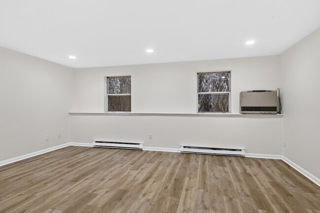 Building Photo - 5 Horizon View Dr W