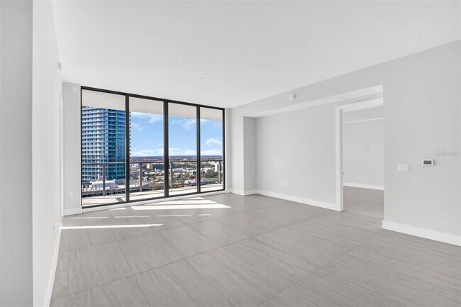 Building Photo - 275 1st Ave S