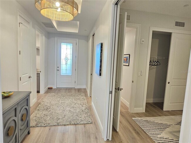 Building Photo - 503 S Tamiami Trl