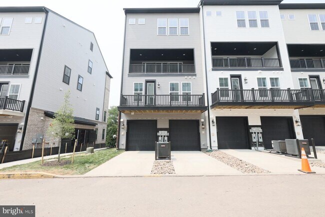 Building Photo - 14964 Deco Cir
