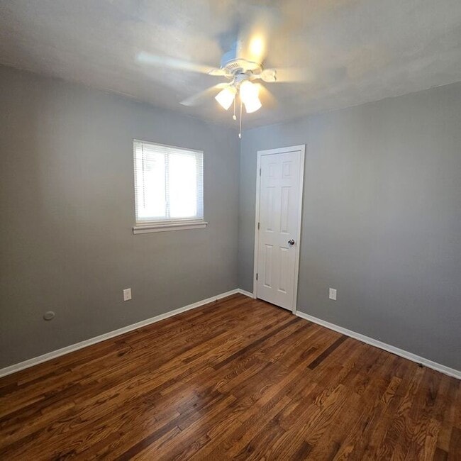 Building Photo - Charming 3-Bedroom Home / Pet-Friendly / A...