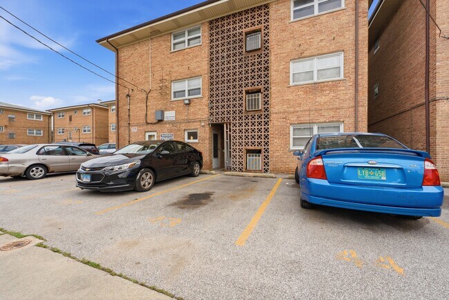 Building Photo - 3180 W Meadow Ln Dr