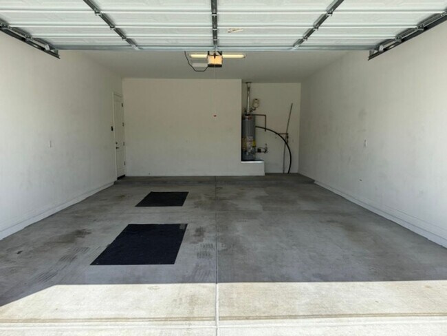 Building Photo - 5632 N Teaberry Ln
