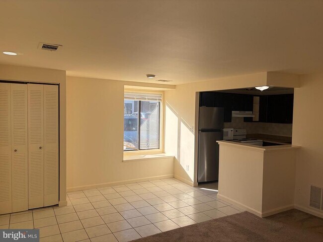 Building Photo - 9709 Docena Dr