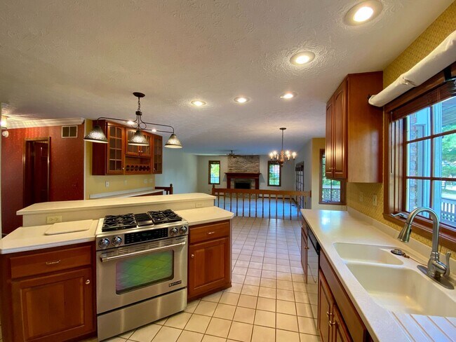 Building Photo - Available July 28th, 2026!