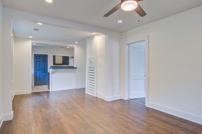 Building Photo - 2607 Madden Dr